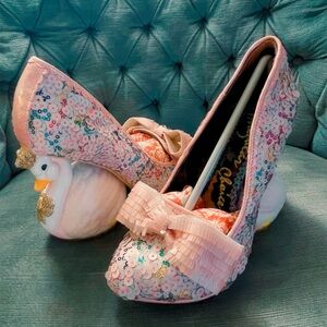 Irregular Choice Savan Swan Heels 36 RARE